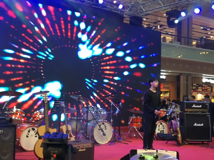 留笙迎新年狂欢会在杭州天虹购物中心拉开帷幕