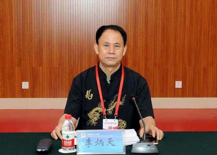 【都市头条向幸福出发编辑部】第773期 李炳天将军乡愁之十二烟(图2)