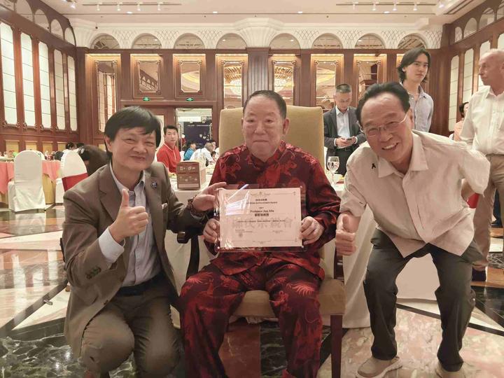 邹伦伦博士古筝音乐全球巡演《故乡之旅·古筝新篇》首站大连演出获得巨大成功!